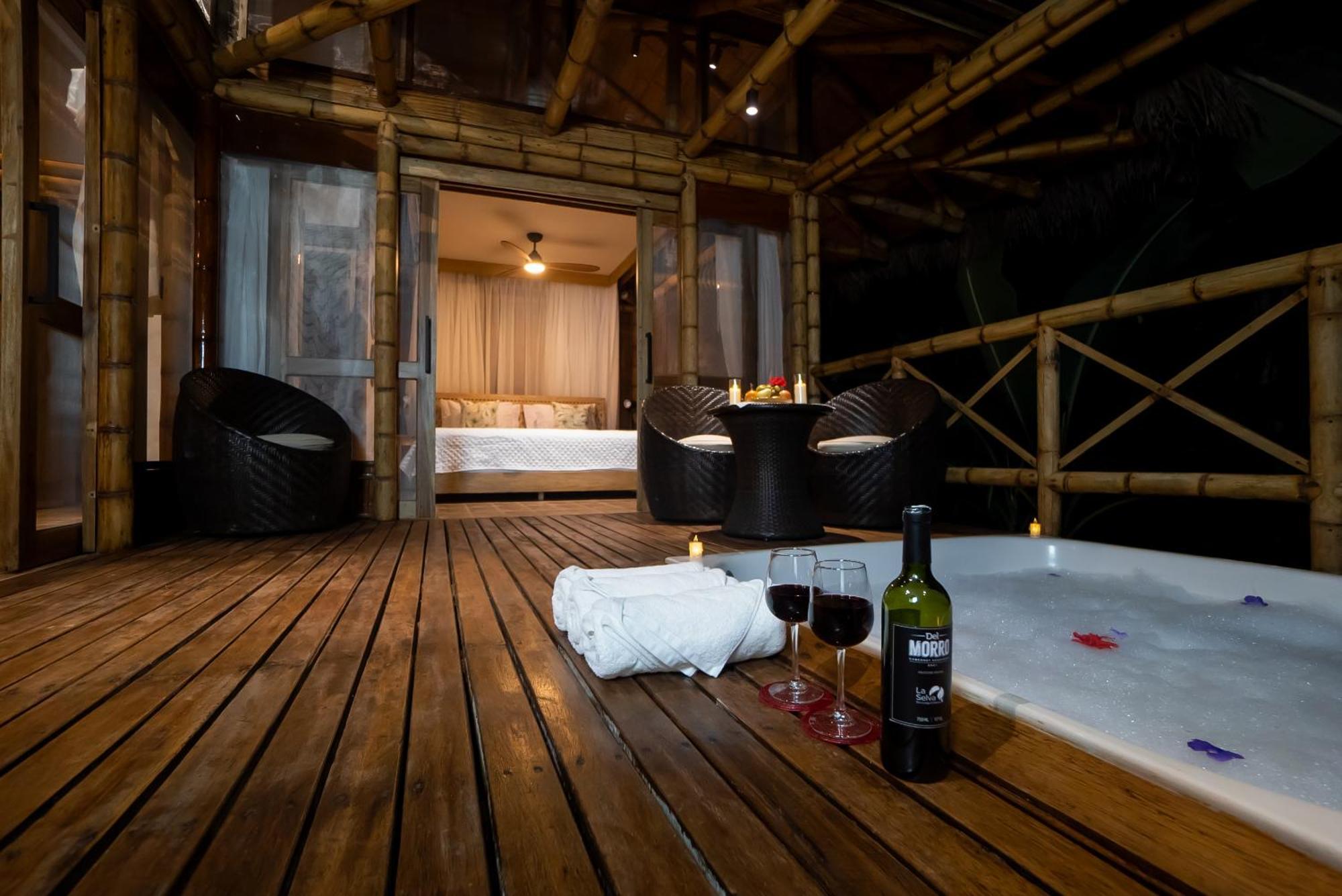 La Selva Eco-Lodge & Retreat Providencia Bagian luar foto